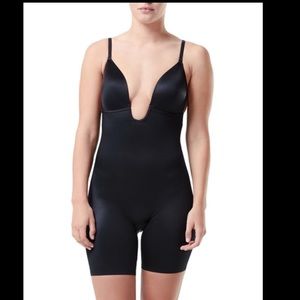 SPANX 10157R plunge low-back mid-thigh bodysuit Lg
